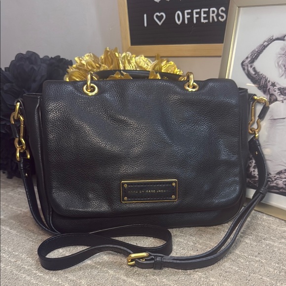 Black Leather Handbag - Picture 2 of 14